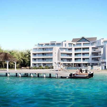 Club Suites At Rum Point Driftwood Village Exterior photo